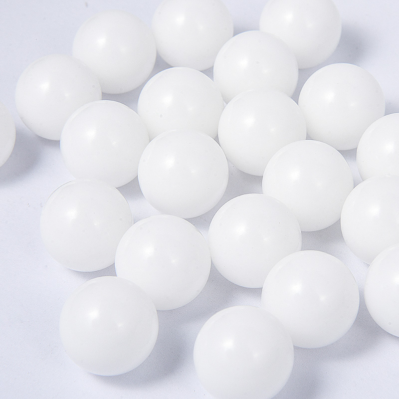 Solidne plastikowe kulki